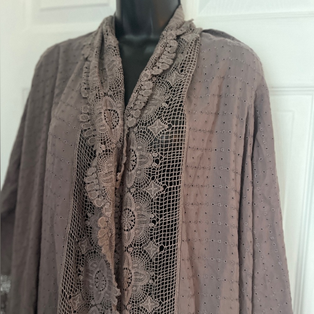 Paparazzi Lace Trimmed taupe gray Cape cardigan cover size M - Picture 3 of 16